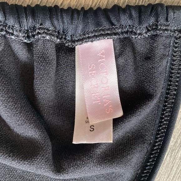 Victoria’s Secret classic black triangle string bikini top, S - Picture 3 of 3